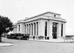 The Canadian Pacific Railway’s marine terminal at Belleville Street, Victoria. Designed by P. Leonard James and Francis Mawson Rattenbury. Image D-05216 courtesy of the Royal BC Museum.