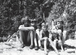A beach party in the late 1920s; Capi on right.