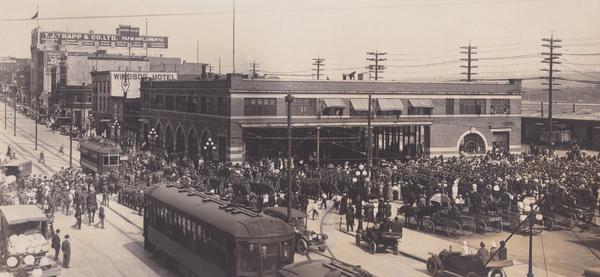 Men of the 104th New Westminster Fusiliers depart