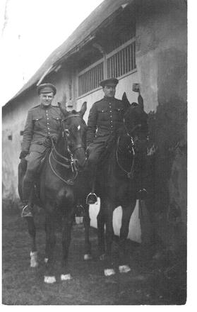 Gordon Flowerdew (right) on horseback with Paddy Cameron (see Chapter 1) in France, March 1916.