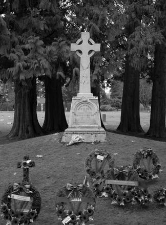 The Celtic cross of the Fort Langley war memorial.
