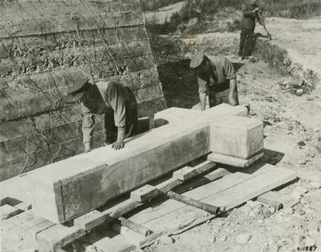Photo of construction of the memorial to the men of the Canadian Artillery who fell during the Vimy advance.